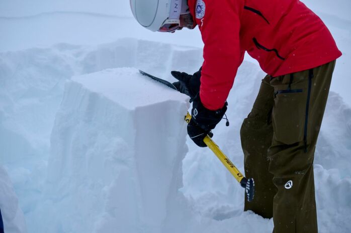 Sicherheit_am_Berg_Freeride_Safety_Camp_Schneedeckenprofil_Analyse